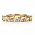 18K EMERALD HALF-ETERNITY BAND 1.02CT TOTAL